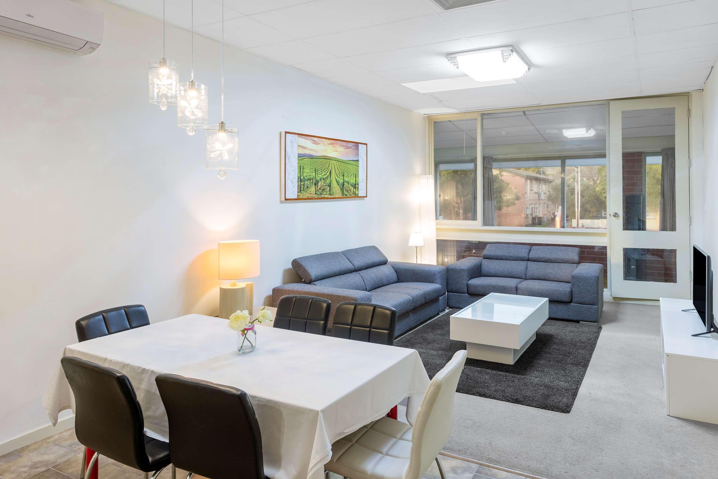 Best Western Plus Service Inn & Suites Lethbridge Exteriör bild
