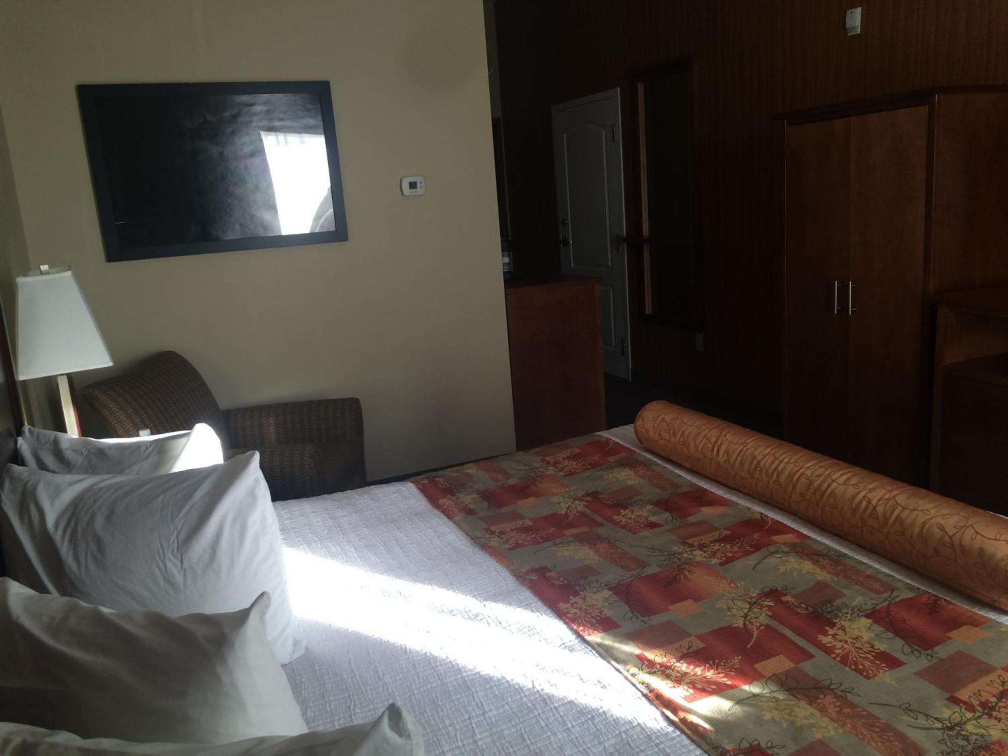 Best Western Plus Service Inn & Suites Lethbridge Exteriör bild